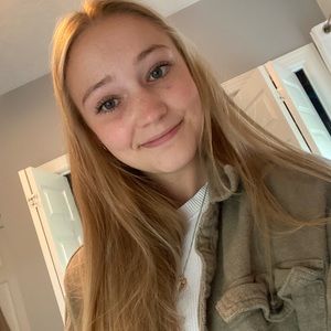 Meet your Posher, Leah